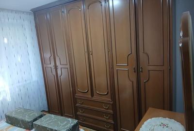 Apartament cu 2 camere semidecomandat în Craiovei