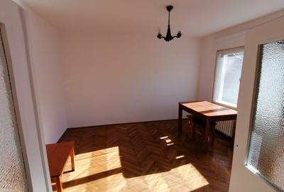 Apartament cu 4 camere decomandat în Brașovul Vechi - 4