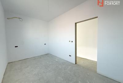 Duplex cu 4 camere cu Canalizare în Săcălaz - 8