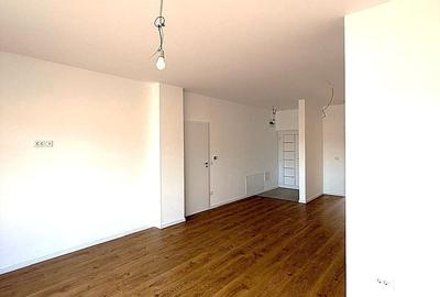 Casă cu 5 camere cu Teren 370 Mp în Central
