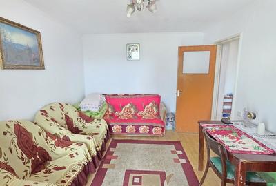 Apartament cu 2 camere decomandat în Drumul Taberei
