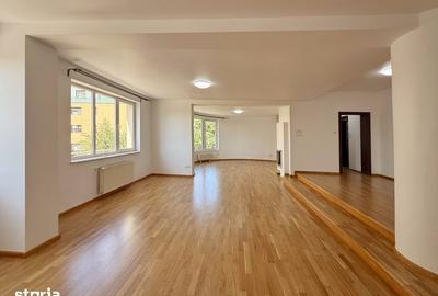 Apartament cu 3 camere decomandat în Floreasca