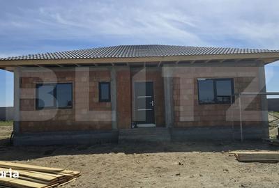 Casă cu 3 camere cu Teren 550 Mp în Lazuri - 2