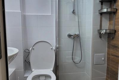 Garsonieră decomandată în Central