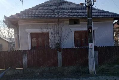 Casă cu 4 camere în Șimian - 3