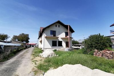 Casă individuală cu 4 camere cu Canalizare în 1 Decembrie - 3