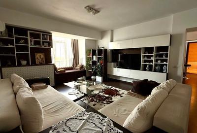 Apartament cu 2 camere decomandat, mobilat în Calea Victoriei