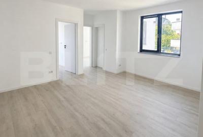 Apartament cu 3 camere semidecomandat în Centura - 1