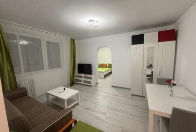 Apartament cu 2 camere semidecomandat, mobilat în Gara de Nord