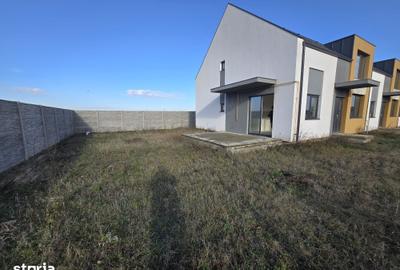 Casă cu 3 camere cu Teren 180 Mp în Sânandrei