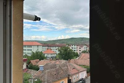 Apartament cu 2 camere semidecomandat în Central - 1