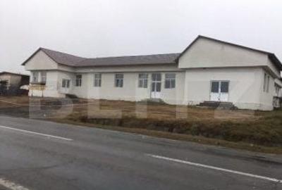 Spațiu comercial, de 425 mp, în Central - 4