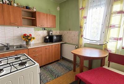 Apartament cu 3 camere decomandat în Nufărul