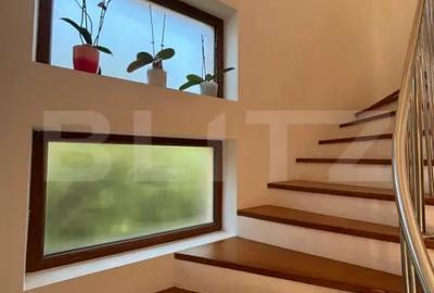 Casă cu 4 camere cu Teren 330 Mp în Central
