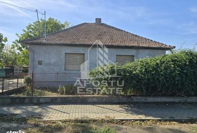 Casă cu 3 camere în Central