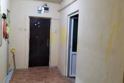 Apartament cu 4 camere decomandat în Central - 4
