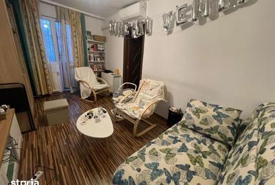 Apartament cu 3 camere în Craiovița Nouă