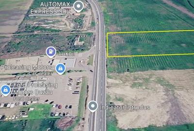 Teren de 3000 mp, în Central