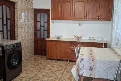 Apartament cu 3 camere semidecomandat în Calea Turzii - 1