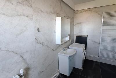 Apartament cu 3 camere în Pârneava