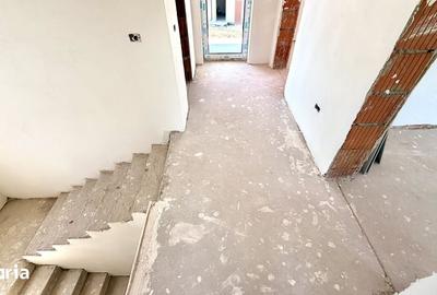 Casă cu 4 camere cu Teren 345 Mp în Păcurari
