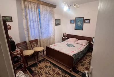 Apartament cu 4 camere nedecomandat în Urziceni