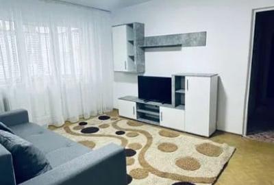 Apartament cu 3 camere semidecomandat în Dacia
