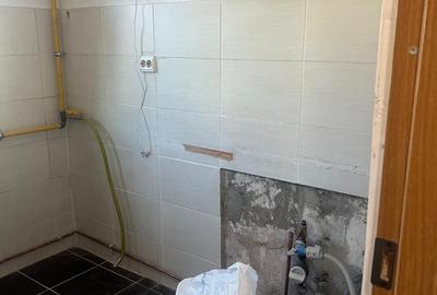 Apartament cu 3 camere decomandat în Ostroveni