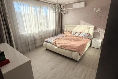 Apartament cu 3 camere semidecomandat, mobilat în Florești