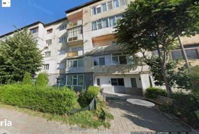 Apartament cu 3 camere în Micro 4 - 10