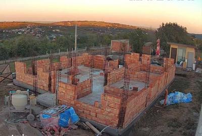 Casă cu 4 camere cu Teren 500 Mp în Tomești - 2