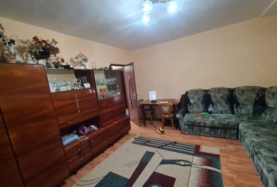 Apartament cu 4 camere decomandat, mobilat în Central