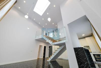 Apartament cu 5 camere semidecomandat în Gheorgheni