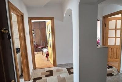 Apartament cu 3 camere decomandat în Fălticeni