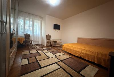 Garsonieră decomandată, mobilată în Brâncoveanu