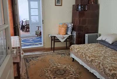 Casă cu 4 camere cu Teren 750 Mp în Chercea