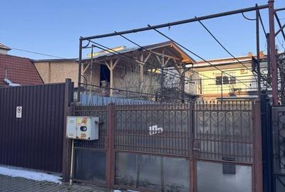 Casă cu 3 camere decomandat cu Teren 280 Mp în Central - 9