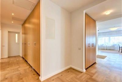Apartament cu 4 camere în Primăverii