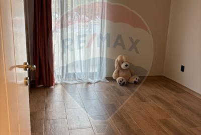 Apartament cu 3 camere semidecomandat, mobilat în Florești - 6