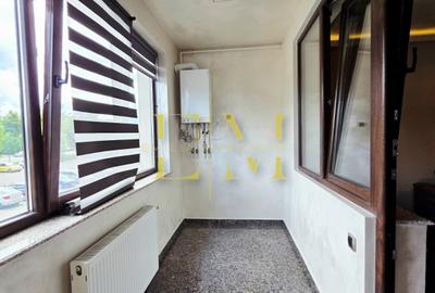 Apartament cu 2 camere decomandat în Tractorul - 10