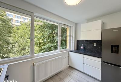Apartament cu 3 camere semidecomandat în Iancului