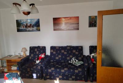 Apartament cu 3 camere semidecomandat în Bucur Obor