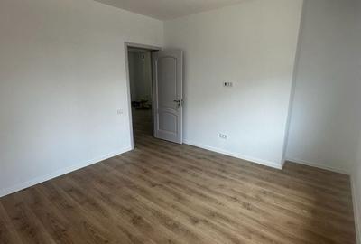 Casă cu 4 camere cu Teren 333 Mp în Central