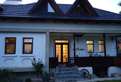 Casă cu 5 camere cu Teren 670 Mp în Stroești - 5
