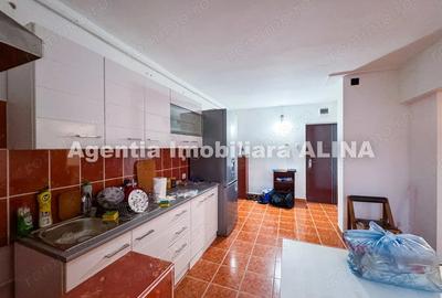 Apartament cu 2 camere decomandat în Decebal - 3