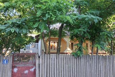 Casă cu 4 camere în Central - 2