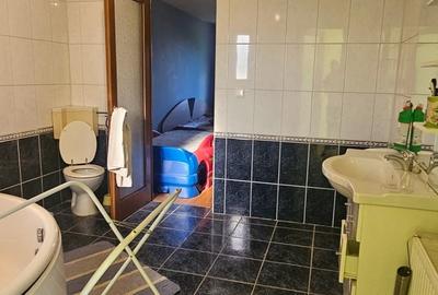 Casă cu 5 camere cu Teren 1000 Mp în Central - 3
