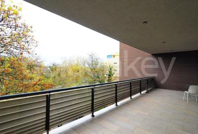 Apartament cu 3 camere semidecomandat, mobilat în Primăverii - 1