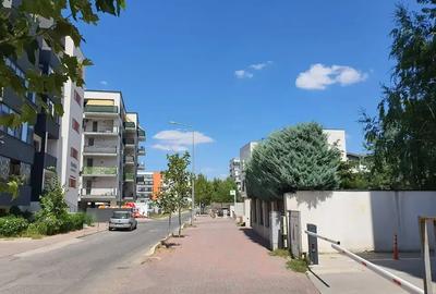 Garsonieră decomandată în Titan