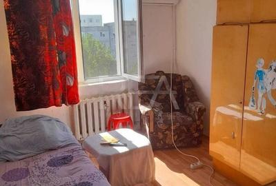 Apartament cu 3 camere în Metalurgiei